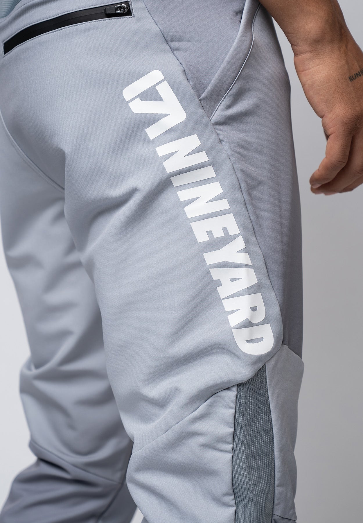 NINEYARD AIRY. Tech Riding Pants